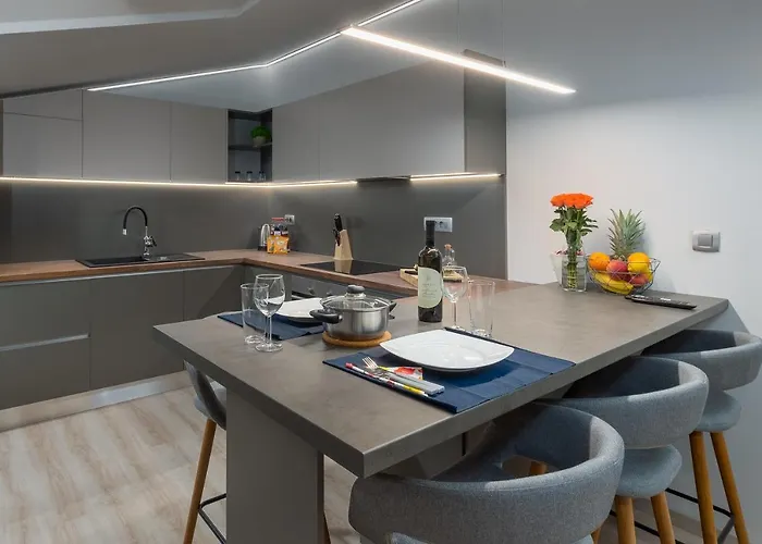 Ena Near Amphitheater * Pula